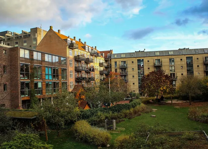 Centrally Located 4 *