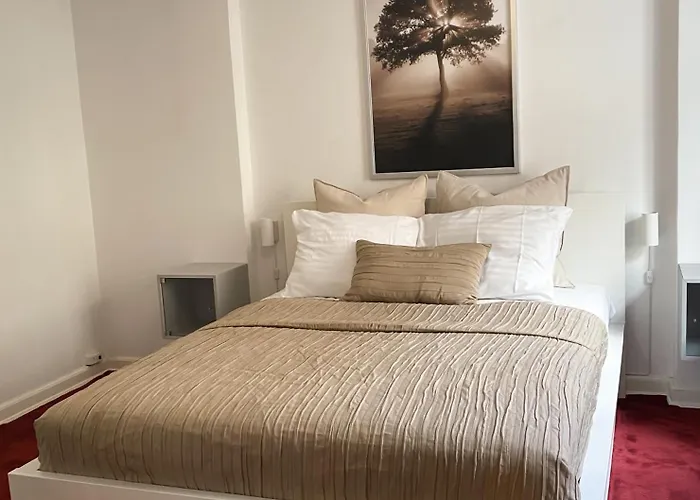 Апартаменты Centrally Located 4